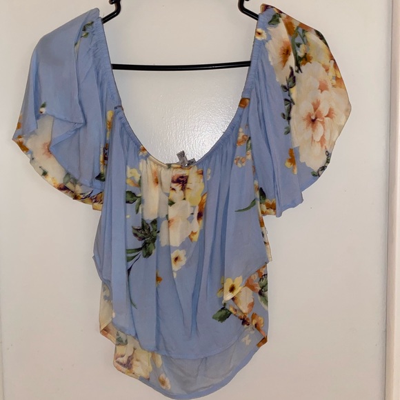 Blue top - Picture 1 of 1